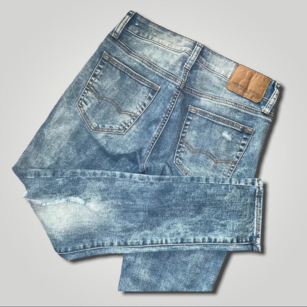 AMERICAN EAGLE SKINNY DISTRESSED LIGHT WASH DENIM JEANS - 28 X 30 - Picture 2 of 9